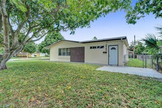 6540 McKinley St in Hollywood, FL - Building Photo - Building Photo
