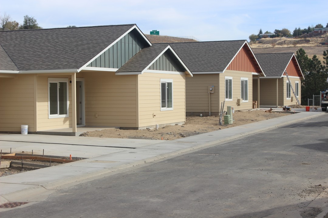 Pendleton Heights Neighborhood in Pendleton, OR - Foto de edificio