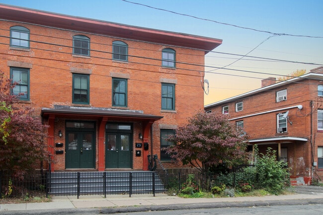41 Wolcott St in Hartford, CT - Building Photo - Building Photo