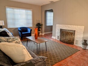 725 17th Ave S in St. Petersburg, FL - Building Photo - Building Photo