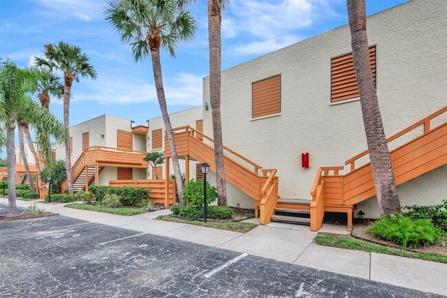 131 Wild Palm Dr in Bradenton, FL - Building Photo - Building Photo