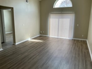 1624 Elmstead Ct in Orlando, FL - Foto de edificio - Building Photo