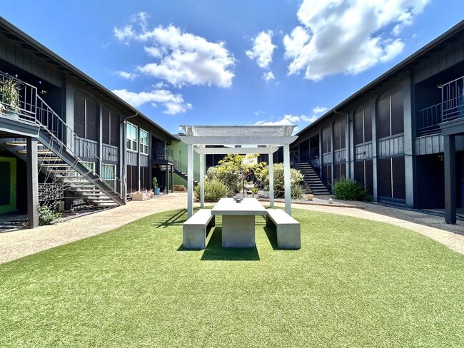 property at 909 Reinli St