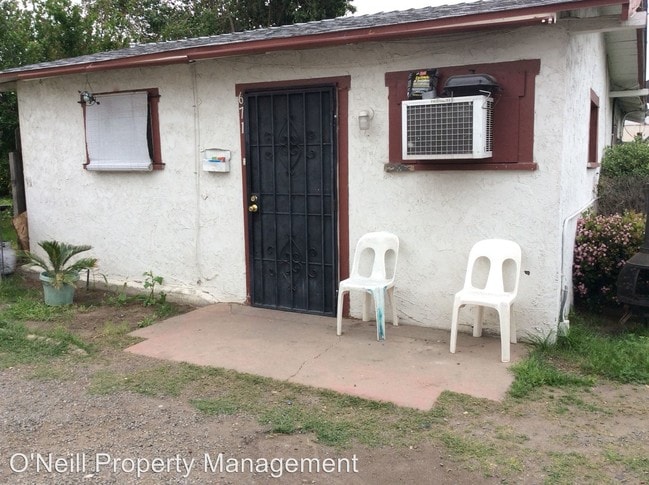 665 W 17th St in San Bernardino, CA - Foto de edificio - Building Photo