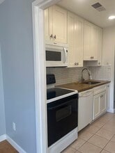 3101 S Manchester St, Unit 918 in Falls Church, VA - Building Photo - Building Photo