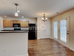 307 Meadows Ln in Canton, GA - Building Photo - Building Photo