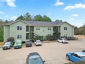 409 Beto St in Huntsville, TX - Building Photo - Building Photo