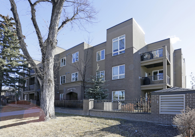 518 33rd St NW in Calgary, AB - Building Photo - Building Photo