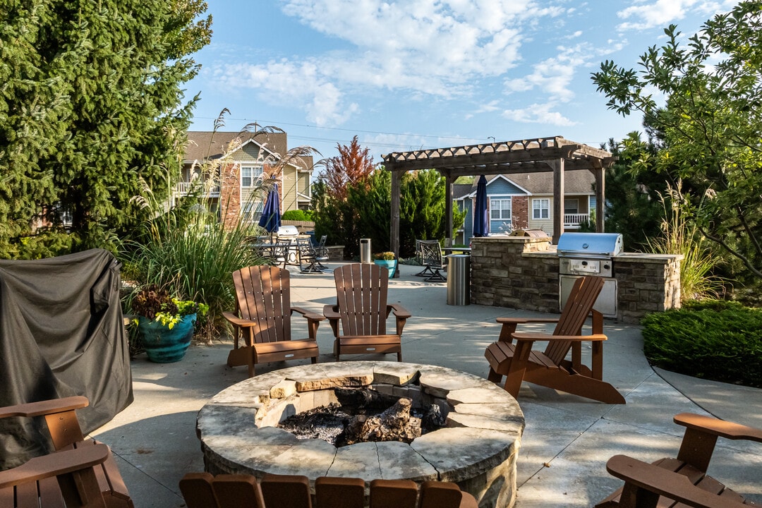 Aberdeen in Lawrence, KS - Foto de edificio
