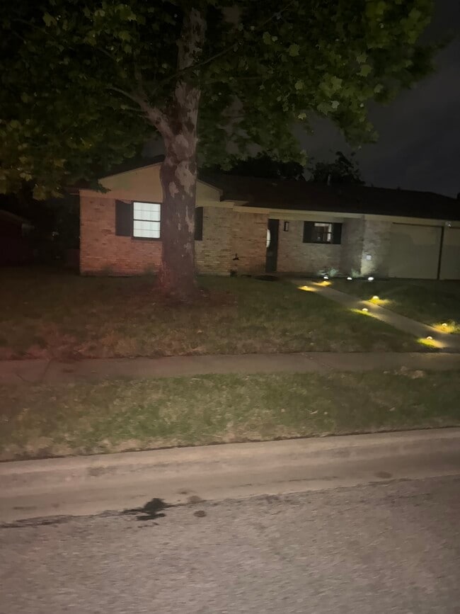 property at 1114 Pecan Ave