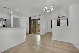 3915 Palm Beach St in Las Vegas, NV - Building Photo - Building Photo