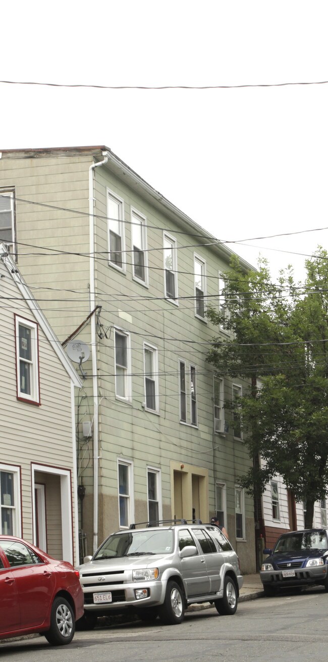 133 Fifth St in Cambridge, MA - Foto de edificio - Building Photo