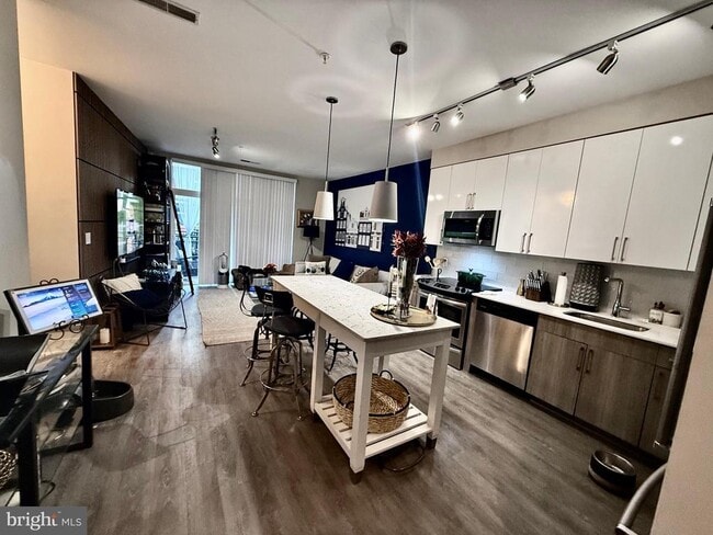 145 Riverhaven Dr in Oxon Hill, MD - Building Photo - Building Photo