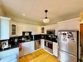 13 Worcester St, Unit 2 in Boston, MA - Foto de edificio - Building Photo