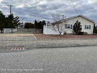 213 Clearwater Dr in Forked River, NJ - Building Photo - Building Photo