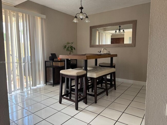 4515 SW 68th Ct Cir in Miami, FL - Building Photo - Building Photo