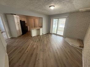 2193 Edison St NW in Uniontown, OH - Building Photo - Building Photo