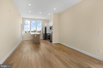 1701 S 4th St in Philadelphia, PA - Building Photo - Building Photo