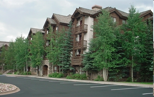 The Tarnes at Beaver Creek in Avon, CO - Foto de edificio