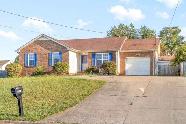 1277 Barbee Ln in Clarksville, TN - Building Photo - Building Photo