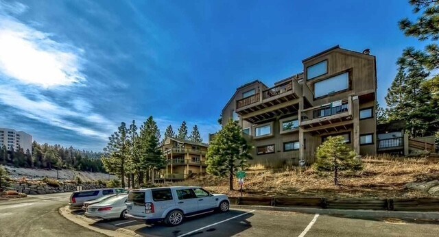 364 Quaking Aspen Ln in Stateline, NV - Building Photo