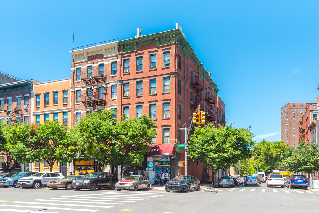 317 Alexander Ave in Bronx, NY - Building Photo