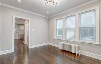 1935 N Saint Louis Ave, Unit 2F in Chicago, IL - Building Photo - Building Photo