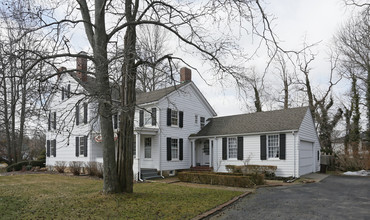 Jackson House Apartments in Wantagh, NY - Building Photo - Building Photo