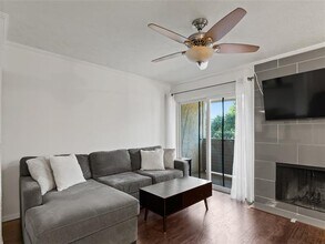 5757 Martel Ave in Dallas, TX - Building Photo - Building Photo