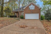 1507 Halifax Dr in Spring Hill, TN - Foto de edificio - Building Photo