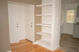 8206 Old Harford Rd, Unit 2 in Parkville, MD - Building Photo - Building Photo