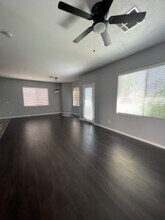 10850 Avenzano St in Las Vegas, NV - Foto de edificio - Building Photo