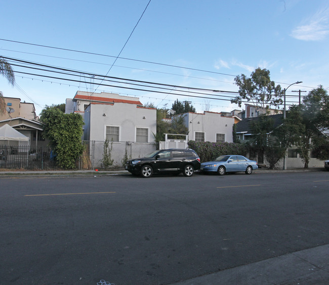 4557 Lexington Ave in Los Angeles, CA - Building Photo - Building Photo