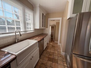 200 E Morrison Ave in Santa Maria, CA - Building Photo - Building Photo