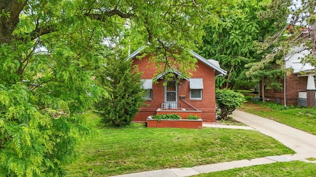 28 Valley Ave in Iowa City, IA - Building Photo - Building Photo