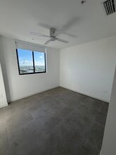 1541 Van Buren St, Unit B in Hollywood, FL - Building Photo - Building Photo