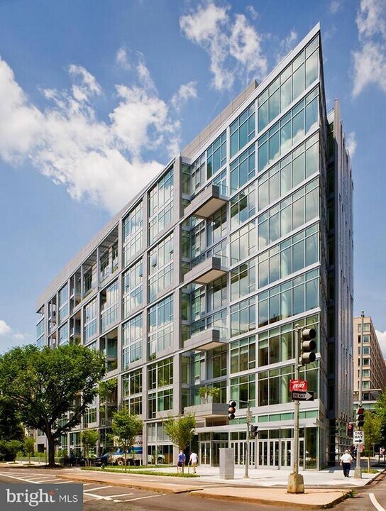 1177 22nd St NW in Washington, DC - Building Photo