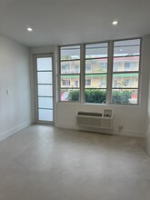 300 74th St in Miami Beach, FL - Building Photo - Building Photo