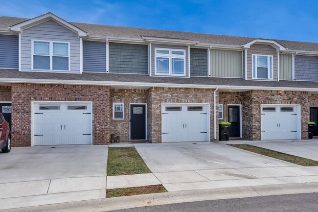 356 Fallow Cir in Clarksville, TN - Building Photo - Building Photo