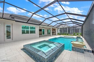 17211 Blue Sapphire Dr in Ft. Myers, FL - Building Photo - Building Photo