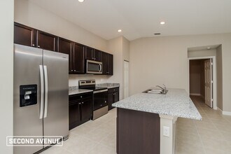 589 Lambright St SW in Palm Bay, FL - Building Photo - Building Photo