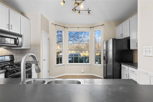 12401 Los Indios Trail, Unit 44 in Austin, TX - Foto de edificio - Building Photo