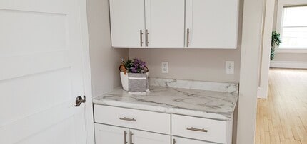 510 S Academy St #2, Unit #2 in Stoughton, WI - Foto de edificio - Building Photo