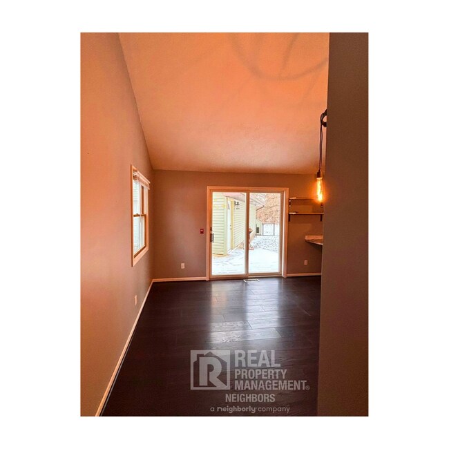 201 N Main St in Clarksville, MI - Building Photo - Building Photo