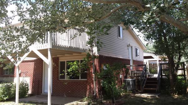 property at 710 W Cleveland Cir