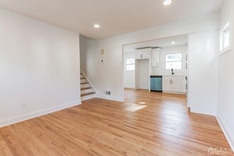 21 Heathcote Ave in Edison, NJ - Building Photo - Building Photo