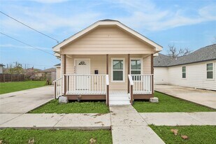 3344 Simmons St in Houston, TX - Building Photo