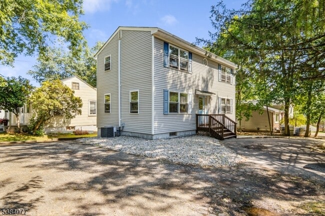 4 White Birch Trail