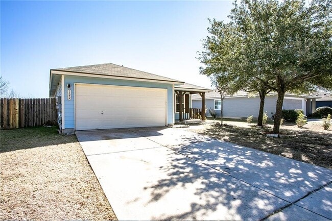 122 Quail Hollow Dr in Hutto, TX - Building Photo - Building Photo