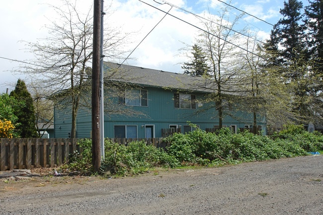 2531-2549 SE 85TH Ave in Portland, OR - Building Photo - Building Photo